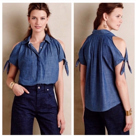 Anthropologie Tops - Anthropologie Holding horses denim  blouse
